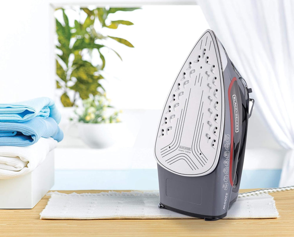 BLACK+DECKER 2200W Steam Iron X2050-B5 - Teq Souq