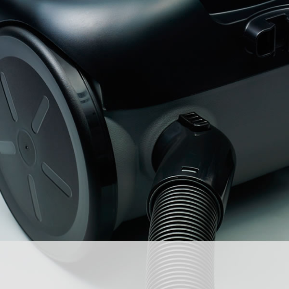 Hitachi 2000W 21L Drum Vacuum Cleaner CV960F